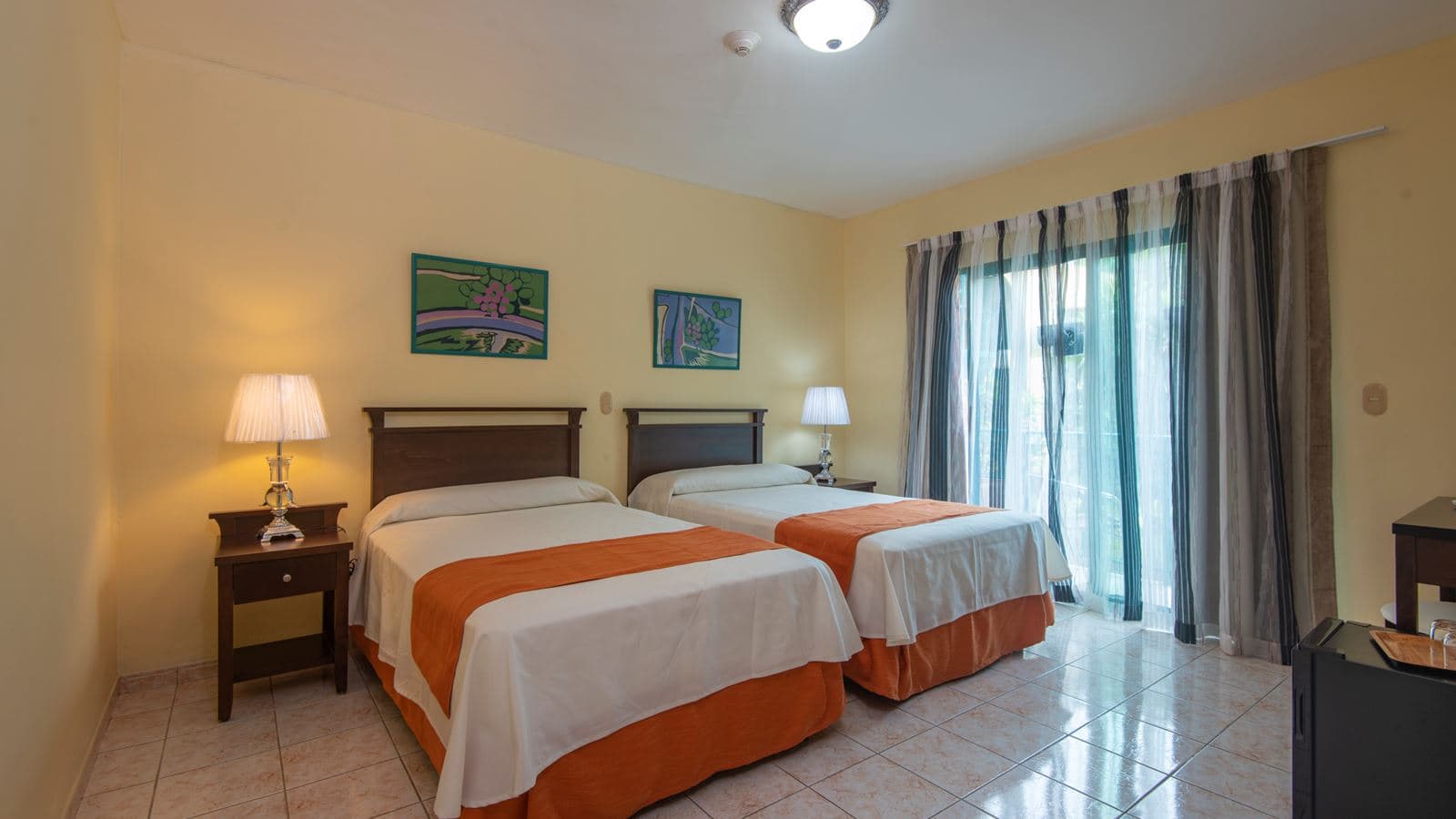 rooms-standard-room
