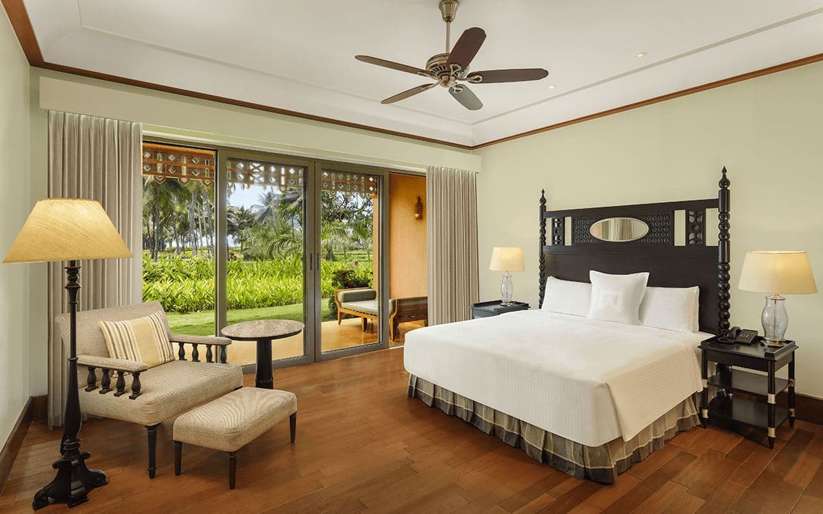 rooms-sea-view-room