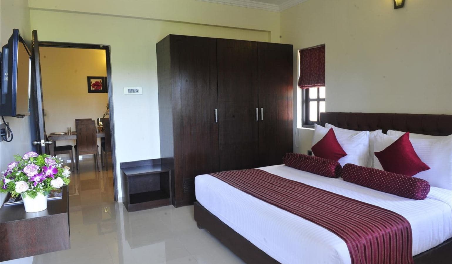 rooms-superior-room
