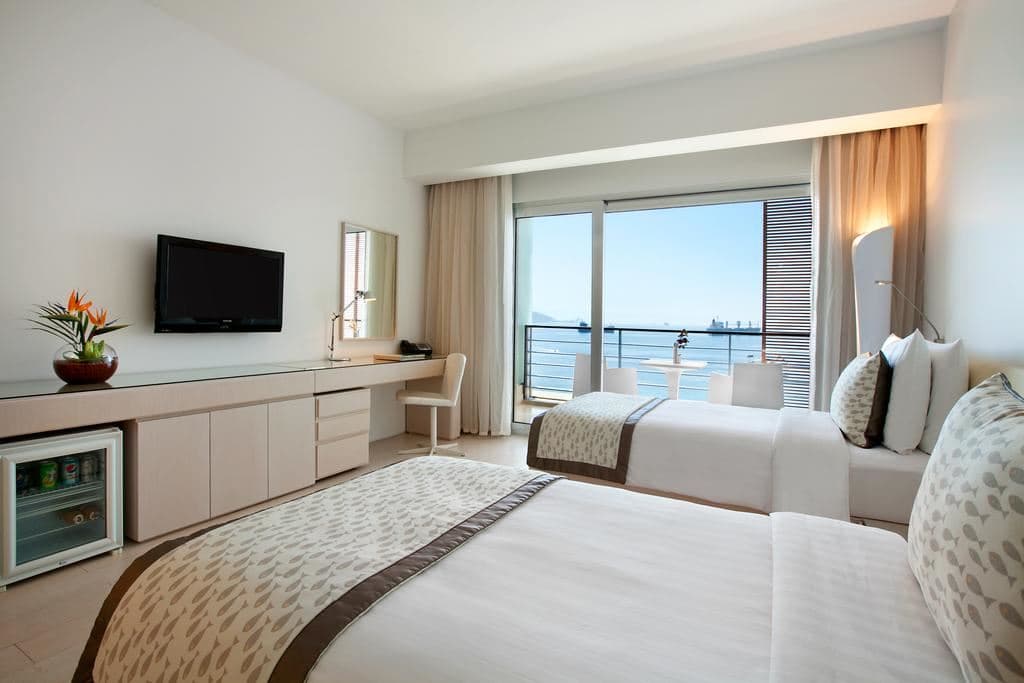 rooms-deluxe-room
