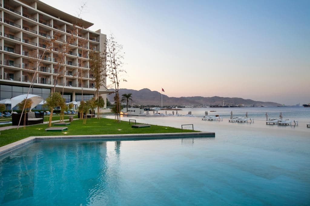 pools-outdoor-pool