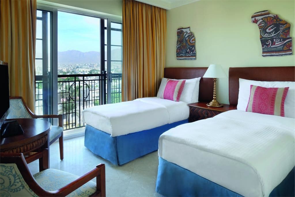 rooms-superior-room