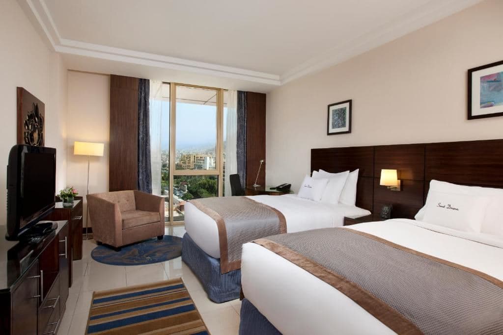 rooms-deluxe-room