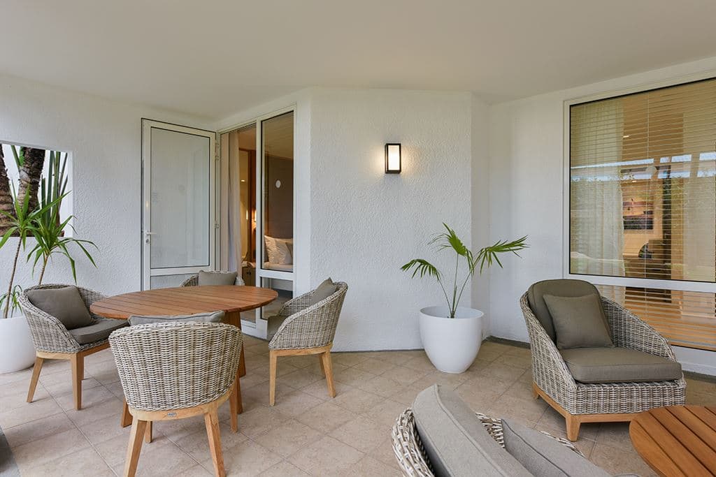 rooms-2-broom-family-apartment