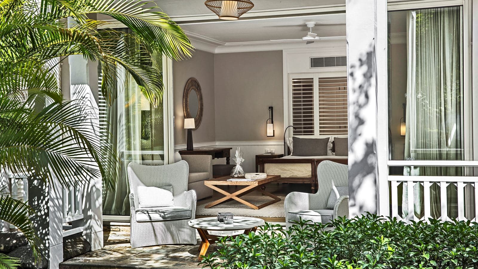 rooms-deluxe-suite