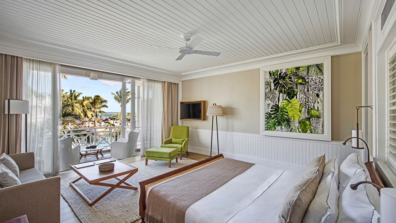 rooms-senior-suite-sea-view
