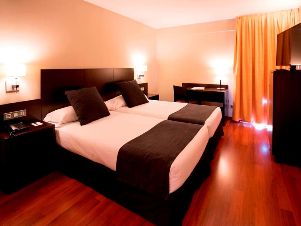 rooms-standard-room