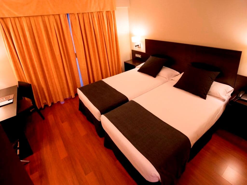 rooms-standard-room