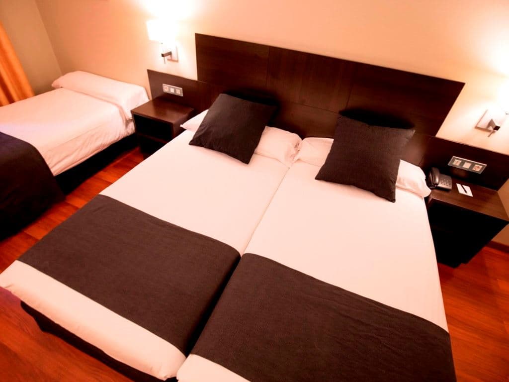 rooms-triple-room