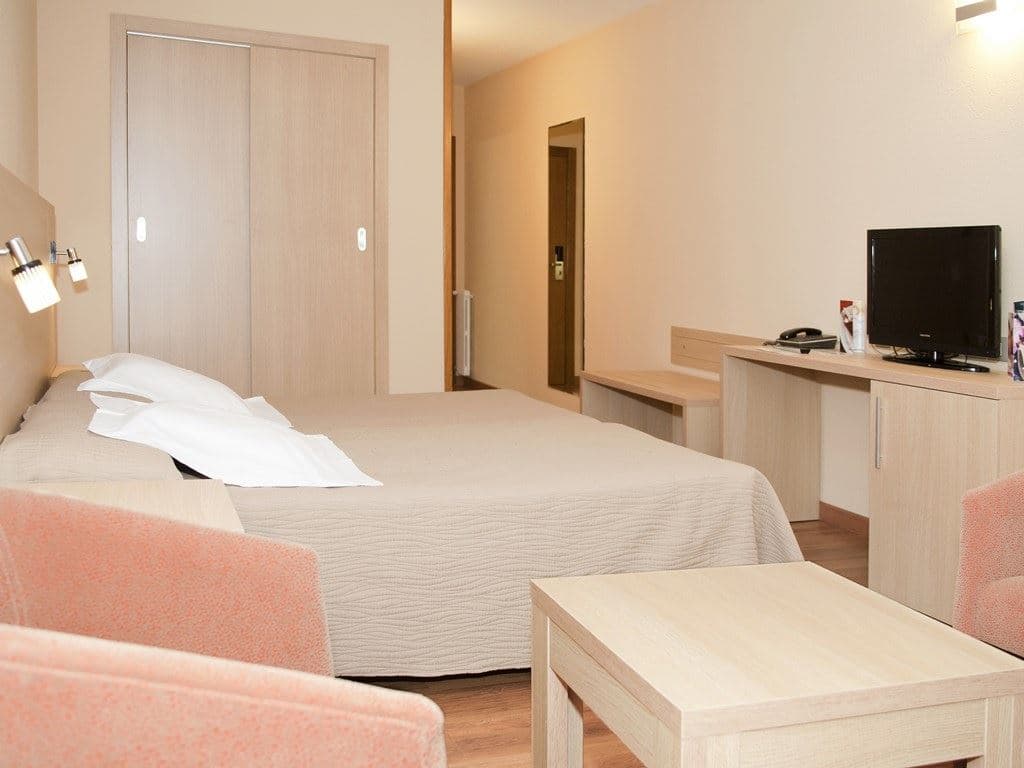 rooms-standard-room
