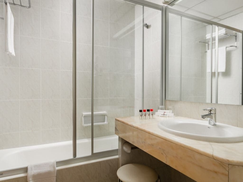 rooms-standard-room