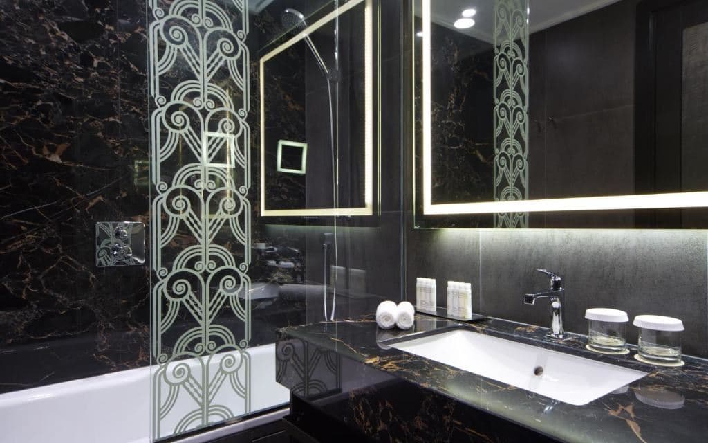 rooms-double-twin-standard-room