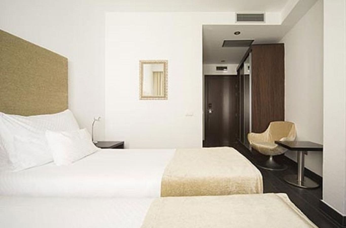 rooms-standard-room