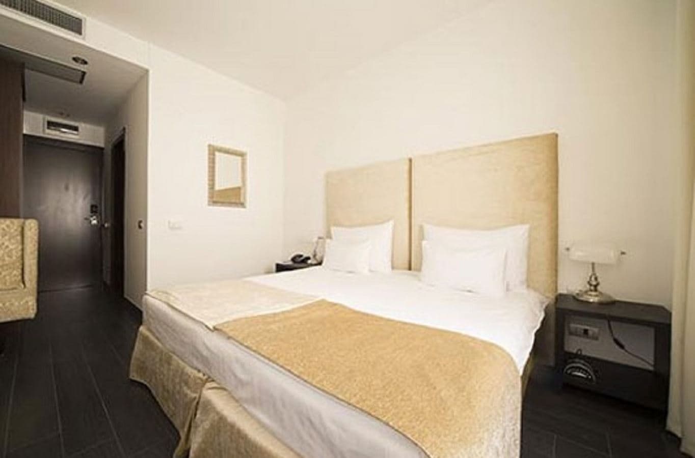 rooms-standard-room