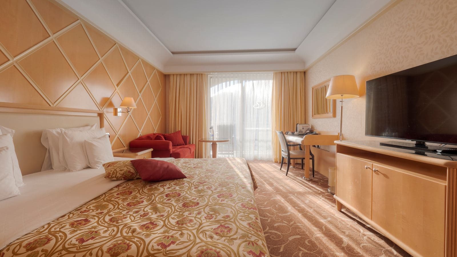 rooms-superior-room