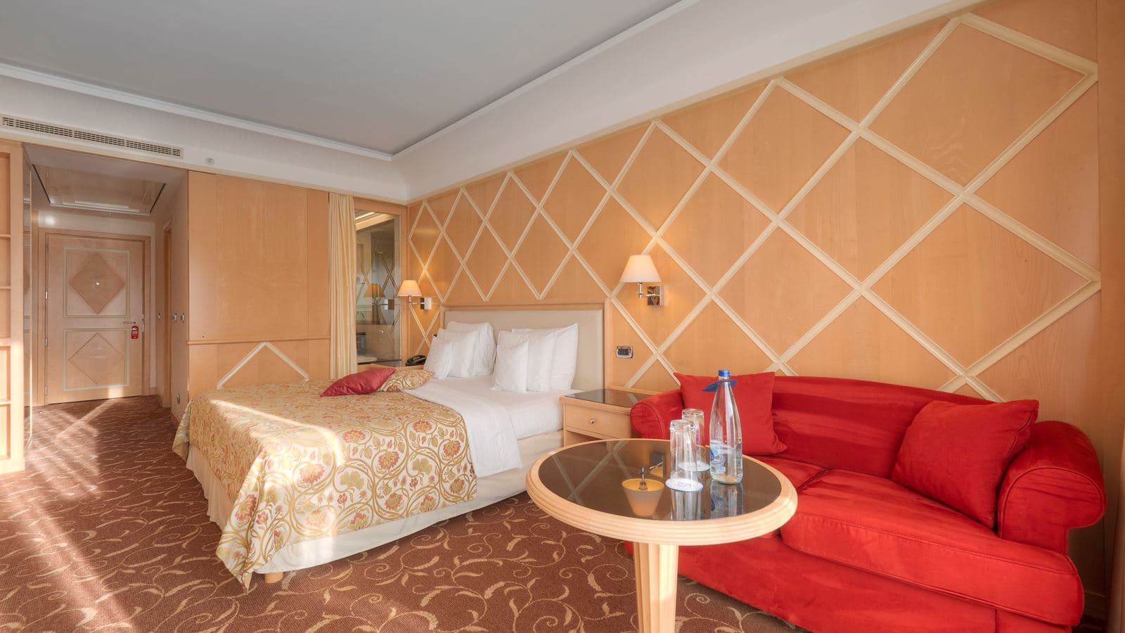 rooms-superior-room