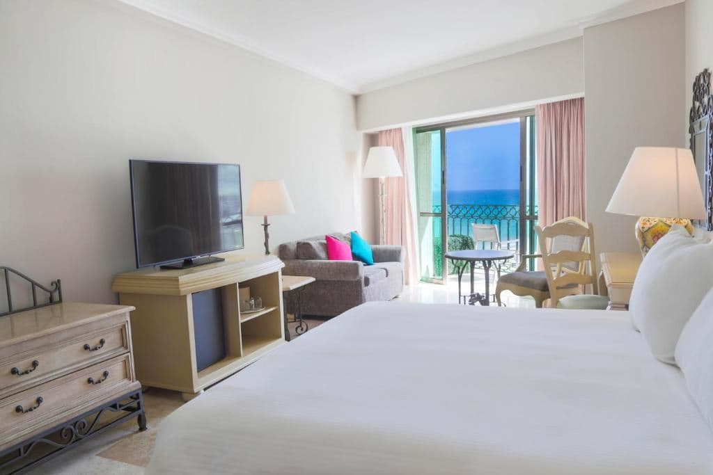 rooms-deluxe-room