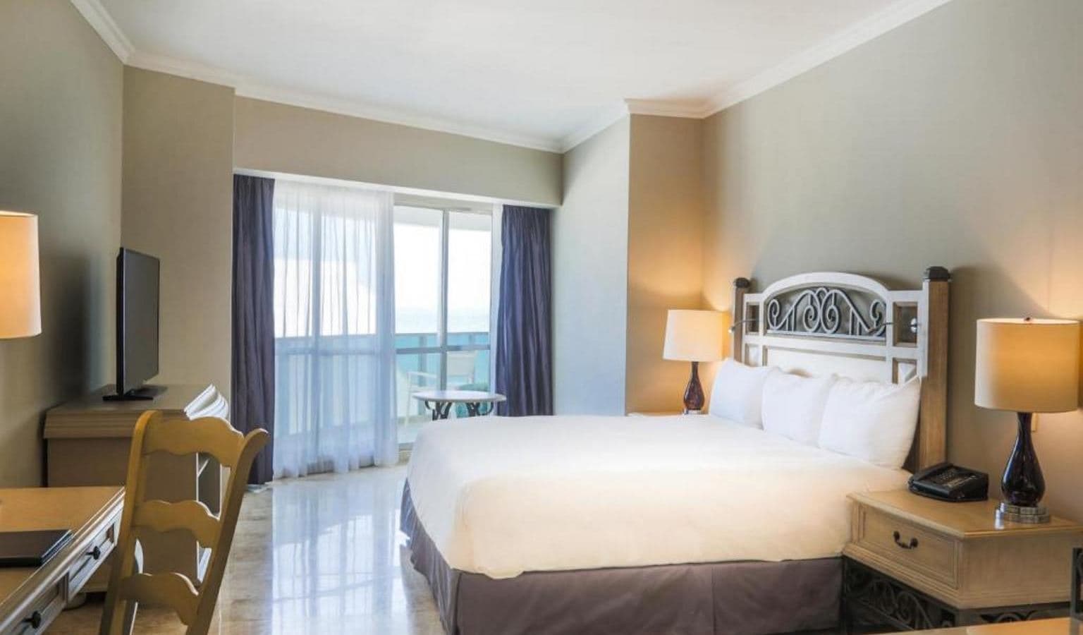 rooms-sandos-suite