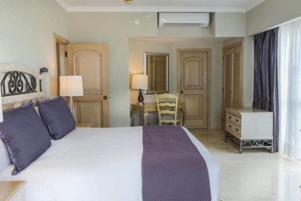 rooms-laguna-suite