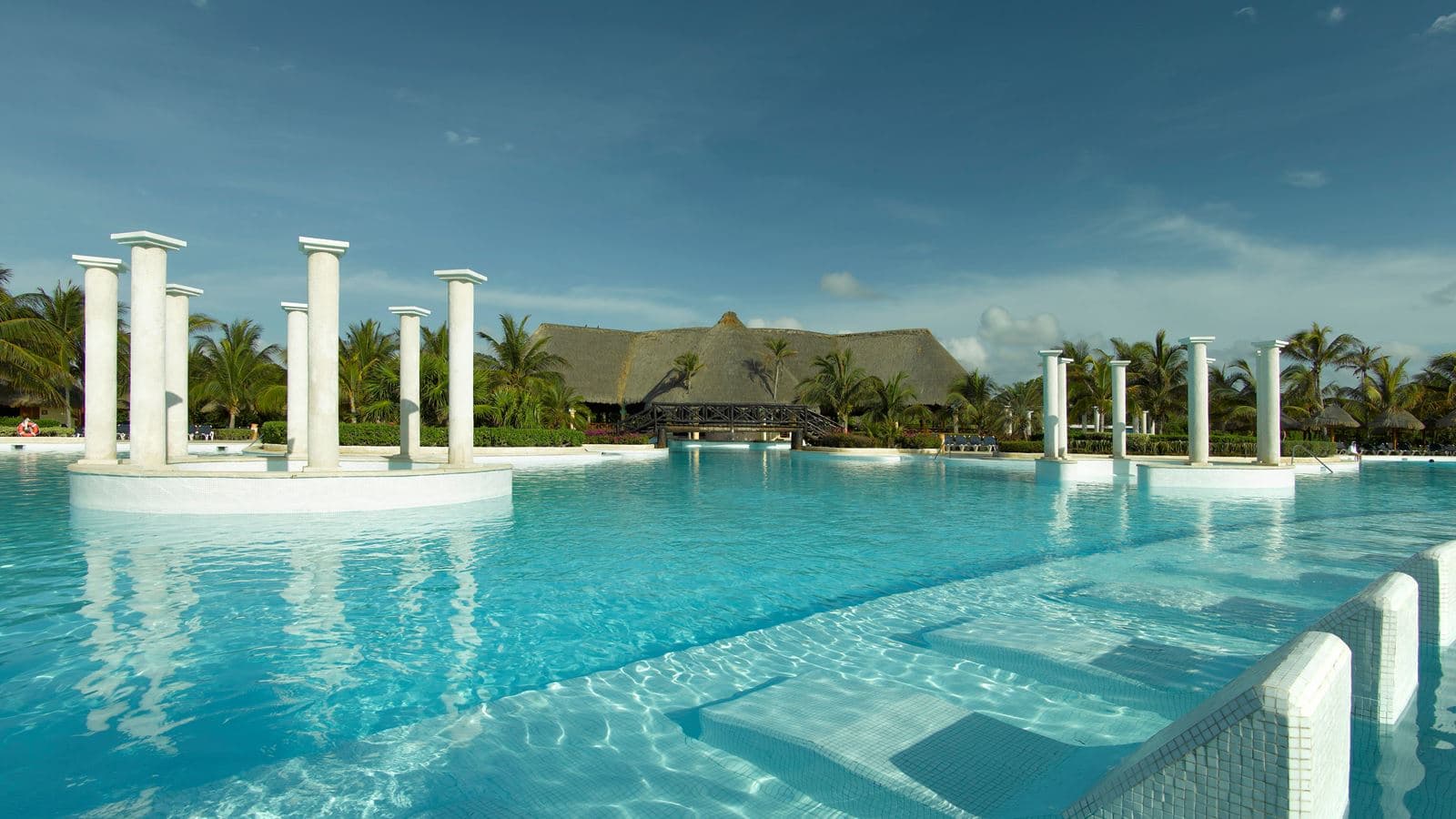 pools-outdoor-pool