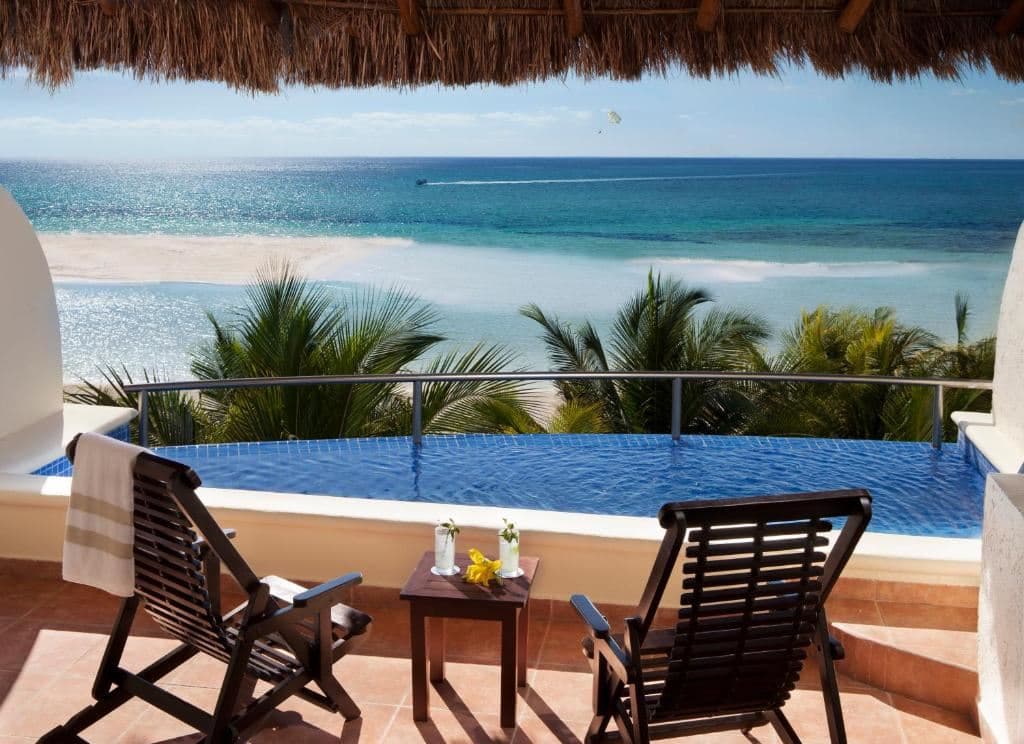 rooms-private-pool-suite