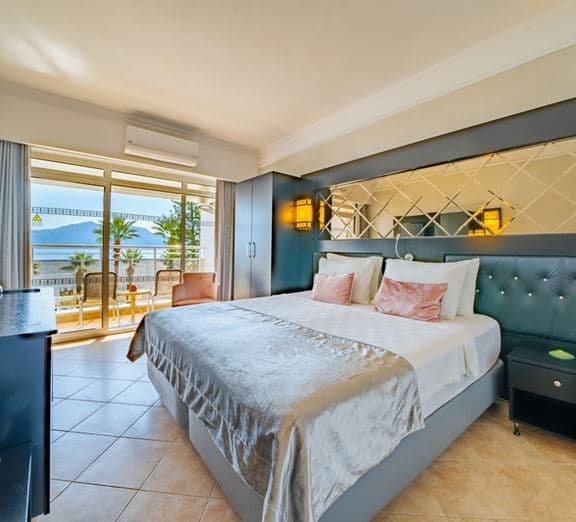 Beachfront Sea View Room Номера