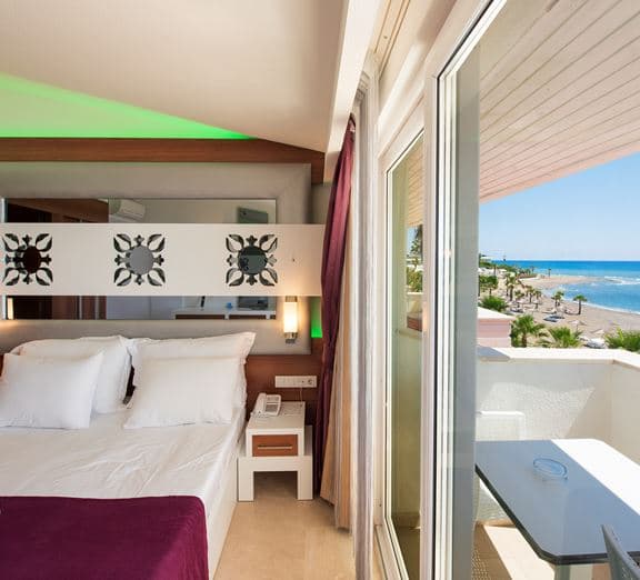 DELUXE SEA VIEW Номера