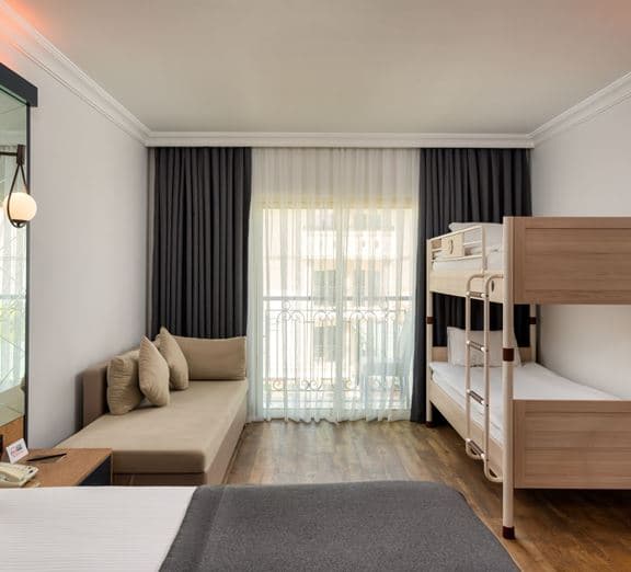 QUADRUPLE ROOM MAIN BUILDING Номера