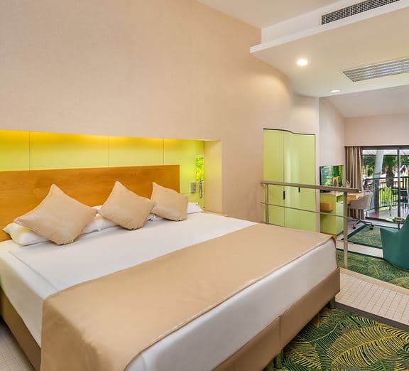 JUNIOR SUITE SWIM UP (Direct Pool Access) (Anex Building) Номера