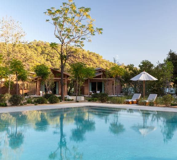 Pool Side Cabana Номера