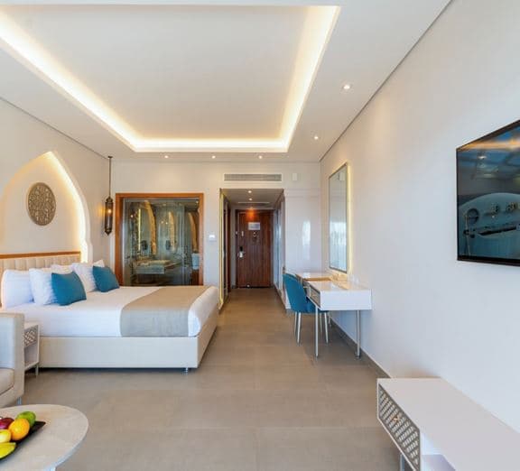 Junior Suite Garden / Pool / Partial Sea / Sea View / Sea Front Номера