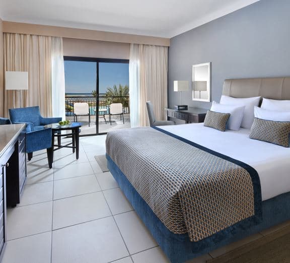 Deluxe Family Pool / Sea View Room Номера