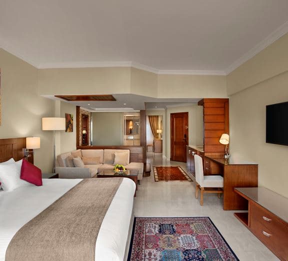 PREMIUM JACUZZI SUITE POOL VIEW Номера