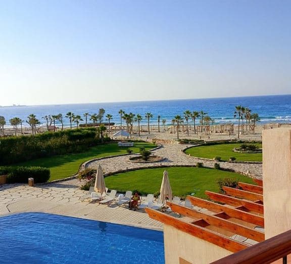 Superior Room (Pool & Sea View) Номера