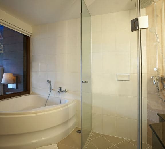 Deluxe Pool View Номера