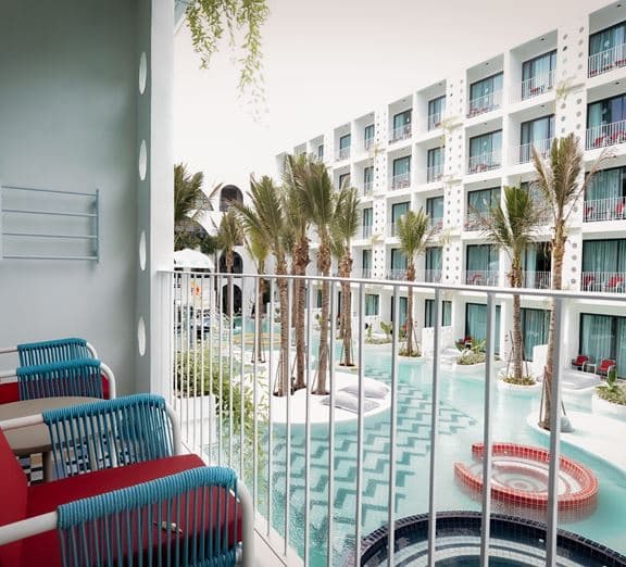 Superior Pool View Номера