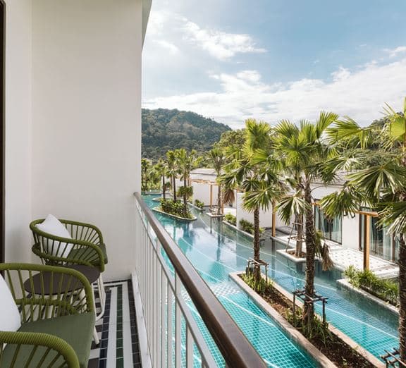 Superior Pool View Номера