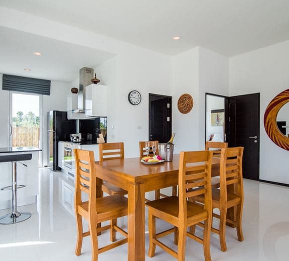 Executive Pool Side Villa 2 Bedroom & 2 Bathroom Номера