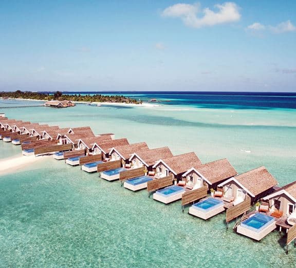 Overwater Infinity Pool Villa Номера