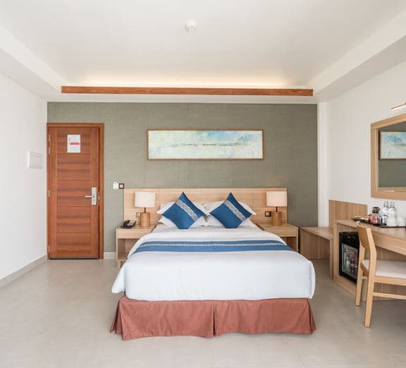 Super Deluxe Room Seaview with Balcony Номера