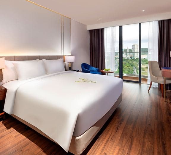 DELUXE SEAVIEW WITH BALCONY Номера