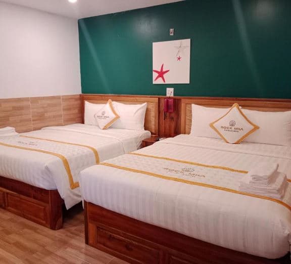 STANDARD QUAD ROOM Номера