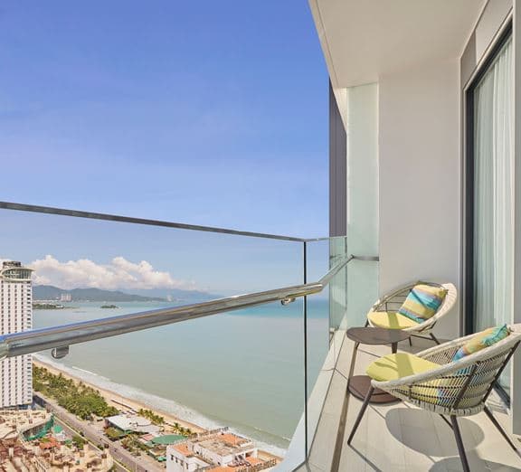 KING ROOM WITH BALCONY Номера