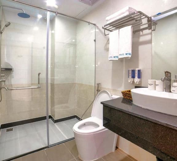 DELUXE DOUBLE WITH BALCONY Номера