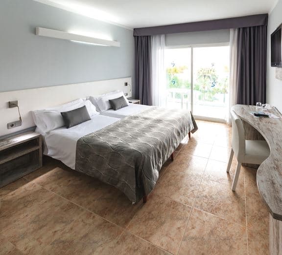 Double Standard Room (Balcony or Terrace) Номера