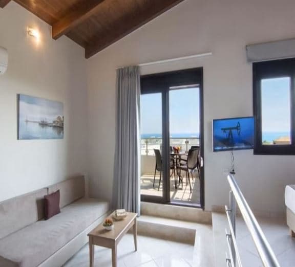 APARTMENT 3 BEDROOMS SEAVIEW BALCONY OR TERRACE Номера