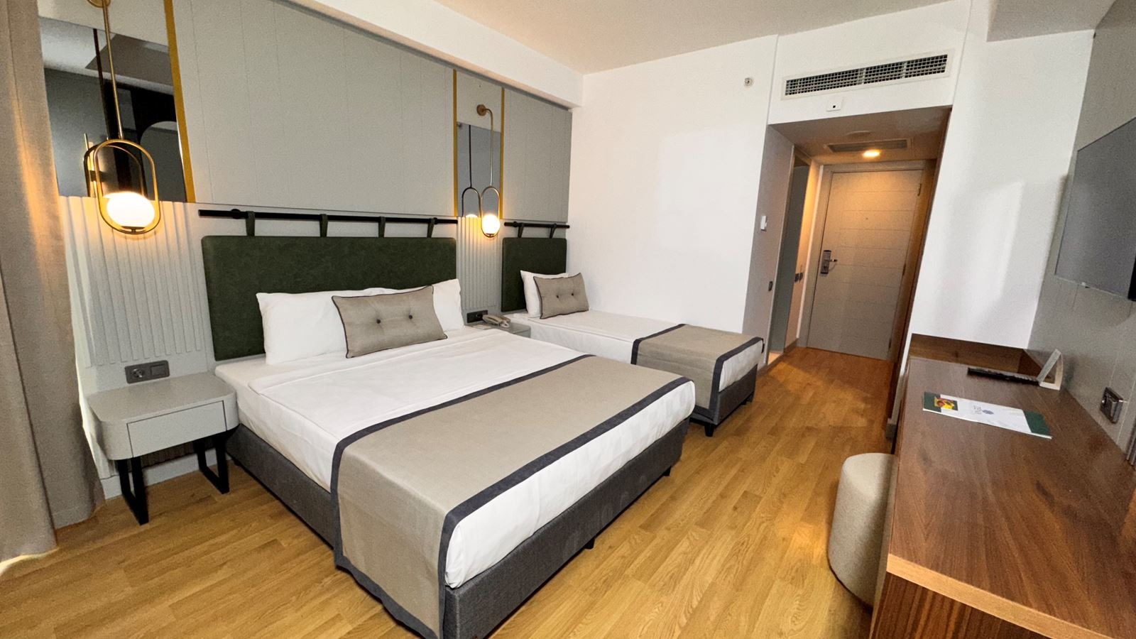 rooms-standart-room-land-view