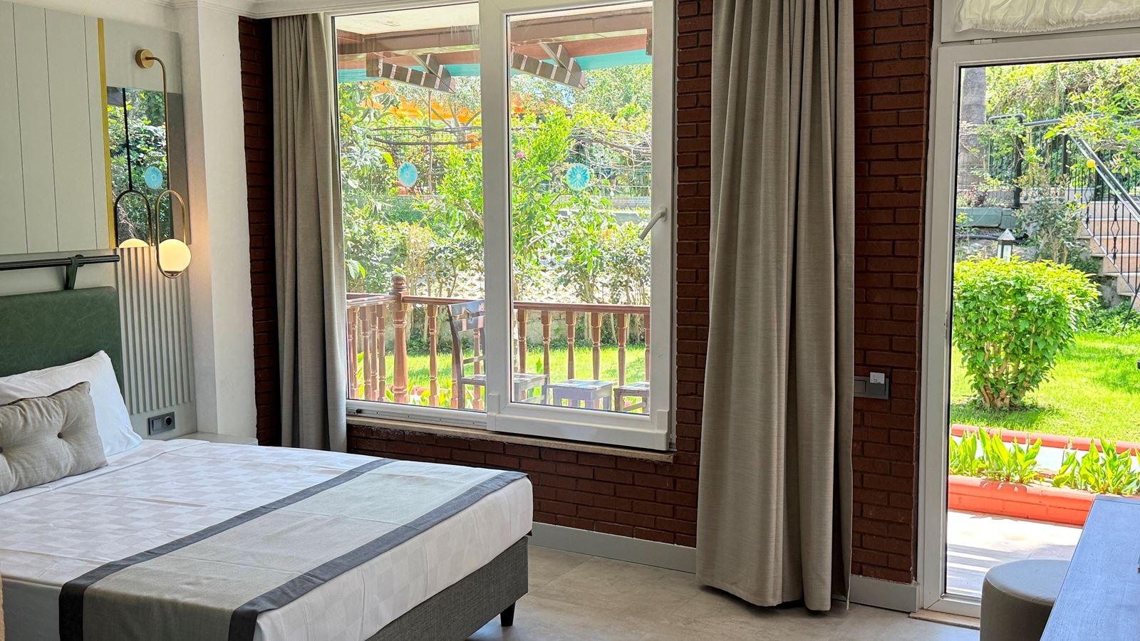 rooms-eco-garden-room