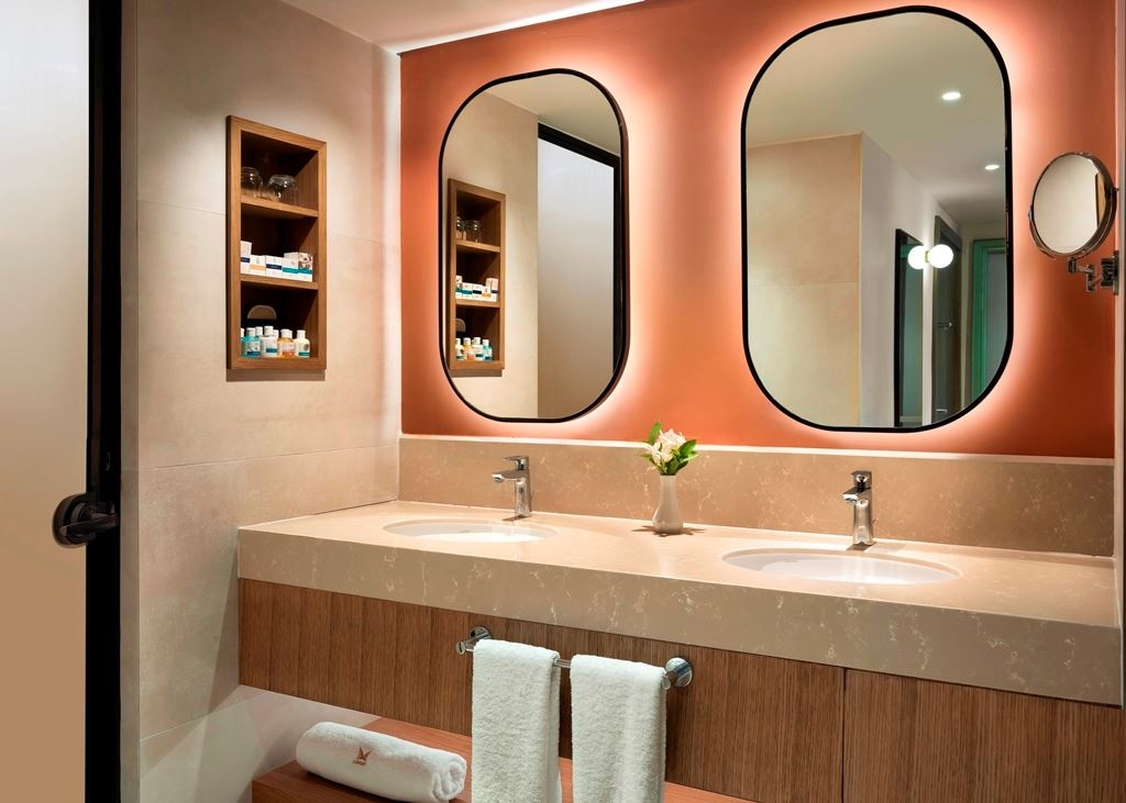 rooms-deluxe-family-room-land-side-type-4d