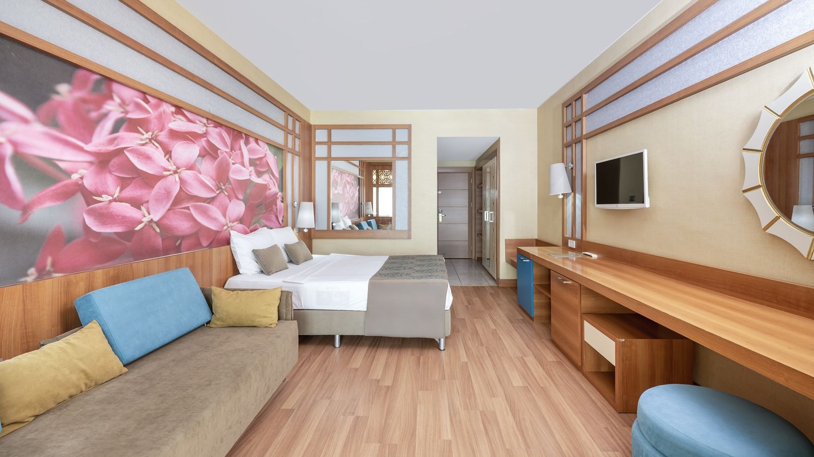 rooms-family-land-view